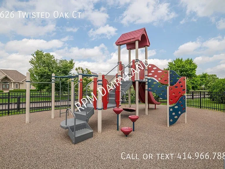 1626 Twisted Oak Ct — Photo 50