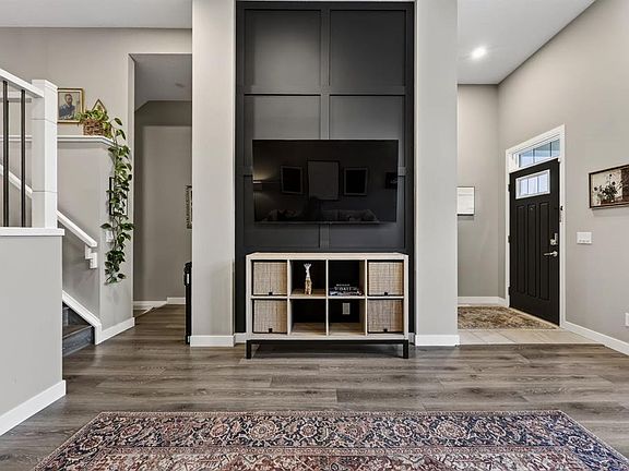 5th image of 295 N Masters Row SE