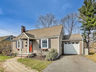 22 Irving St, Reading, MA, 01867
