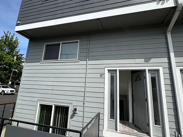 Stark Street Townhomes — Photo 46