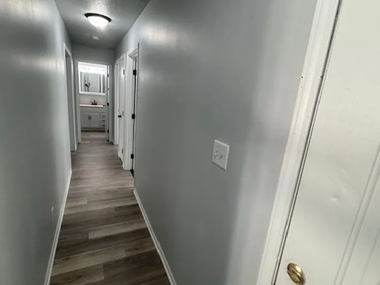 302 Jay Ray Ct — Photo 5