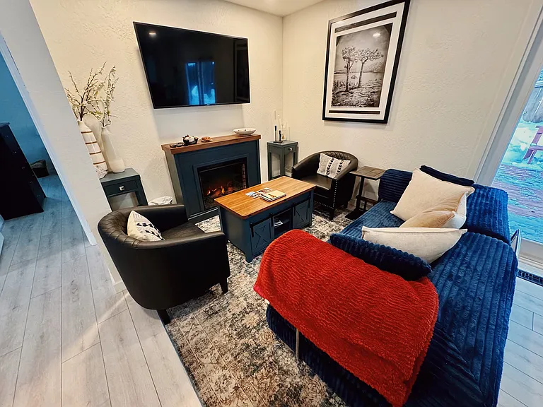 1231 Jobs Peak Dr — Photo 17