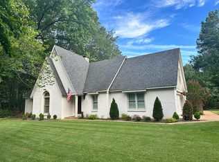 8905 Forest Meadow Dr, Memphis, TN 38125