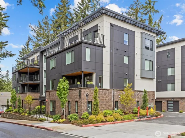 15528 NE 15th Place #201, Bellevue, WA 98007