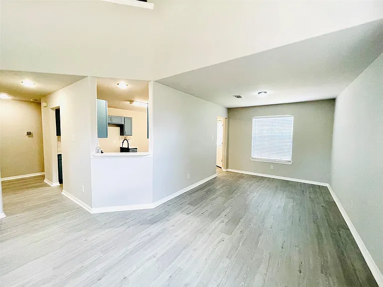 1719 Park Forest Dr — Photo 11