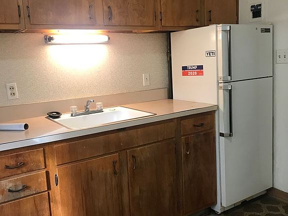 5th image of 660 S Jefferson Ave #13