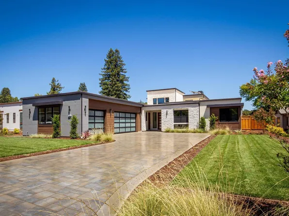 1070 Borrette Ln, Napa, CA 94558