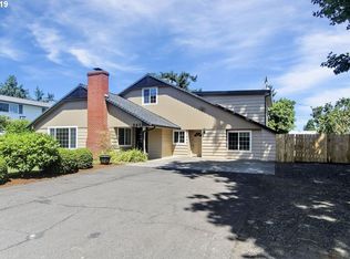 843 Nantucket Ave, Eugene, OR 97404