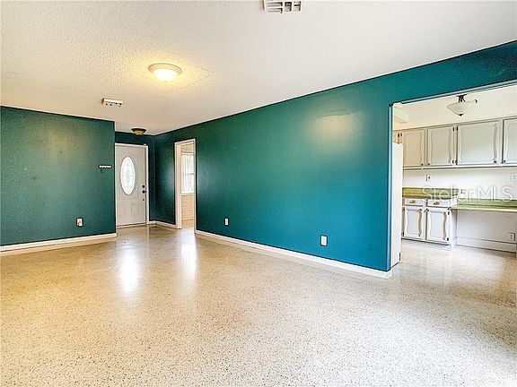 4th image of 3346 Australian Cir