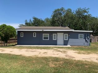 719 W Orleans St #B, Rockport, TX 78382