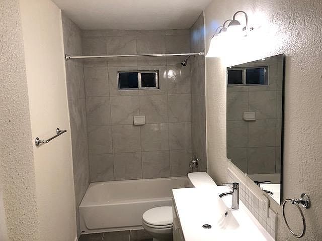 2nd image of 1109 Burnet St #1