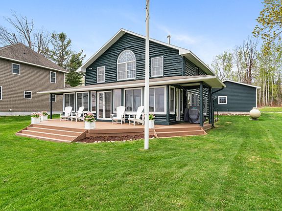 4th image of 702 Giauque Beach Dr