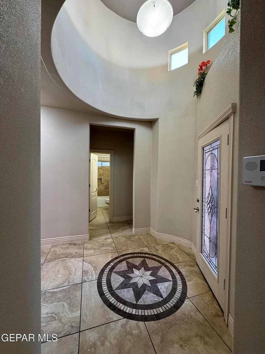 Building Photo - 12872 Hueco Mine Dr