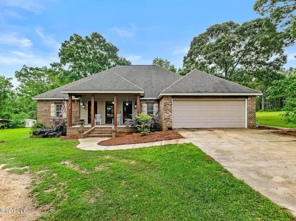 26 Dobb Rd, Sumrall, MS 39482