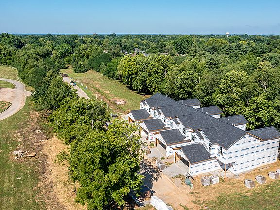 2nd image of 216 Sugartree Park