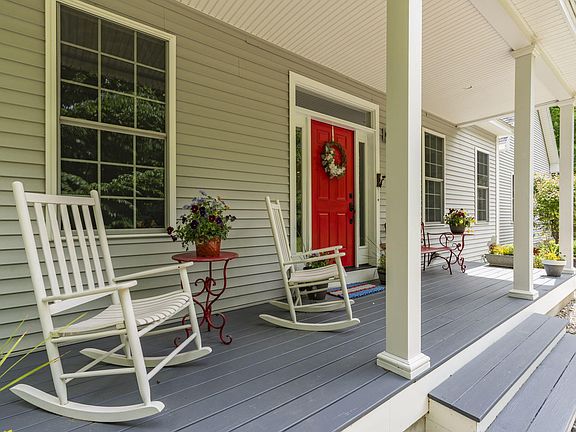 4th image of 27 Rosewood Lane
