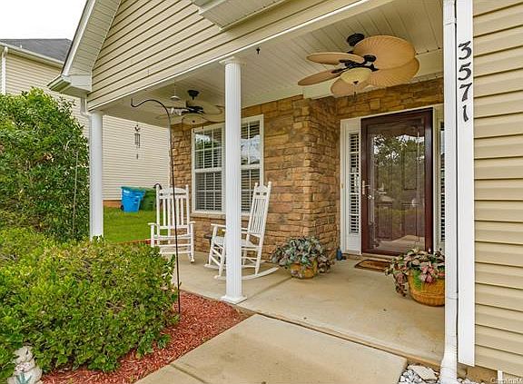 2nd image of 3571 Tybee Dr #136