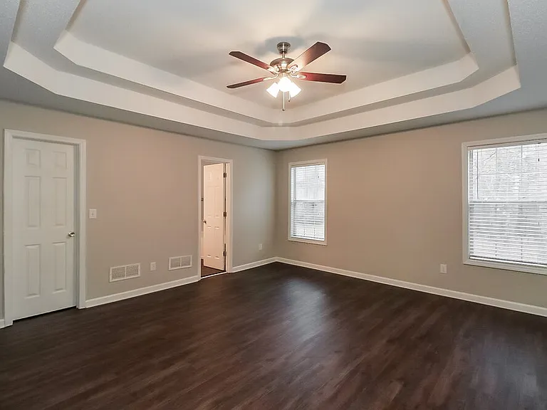 128 Alexander Dr — Photo 12