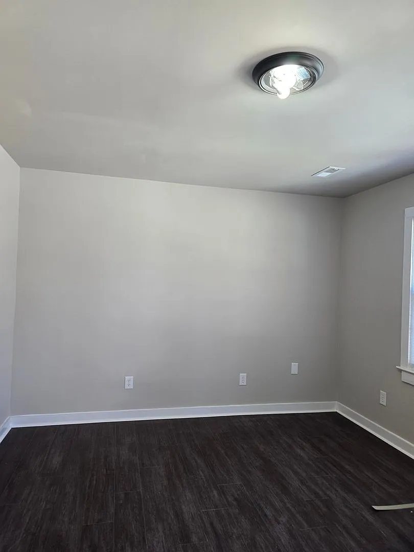 Park Village Apartments — Photo 1