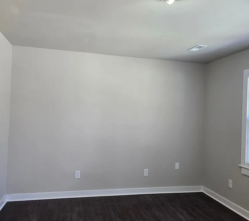 401 Hilltop Dr