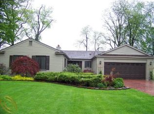 28660 Swan Island Dr, Grosse Ile, MI 48138