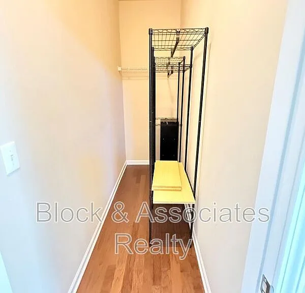 2433 Cedar Rock Dr — Photo 16