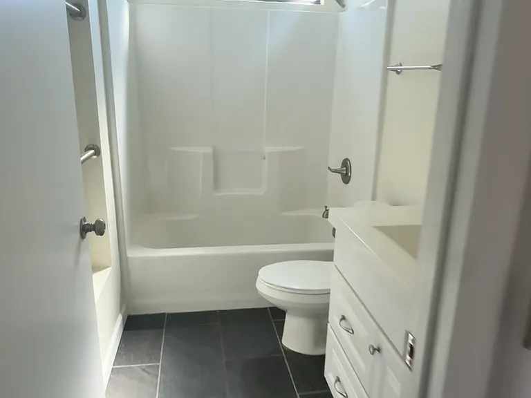 1214 E Graham St #1 — Photo 6