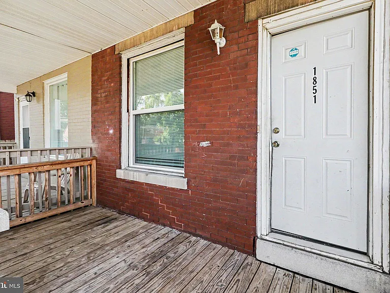 1851 Spencer St — Photo 3