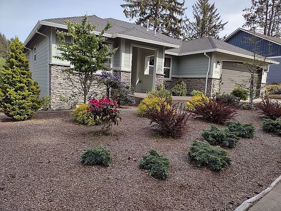 2nd image of 5740 NE Voyage Ave