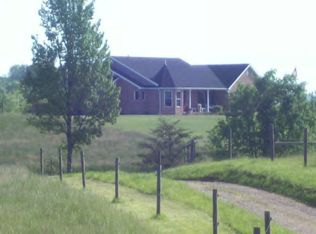 Farmers Rd, Sistersville, WV 26175