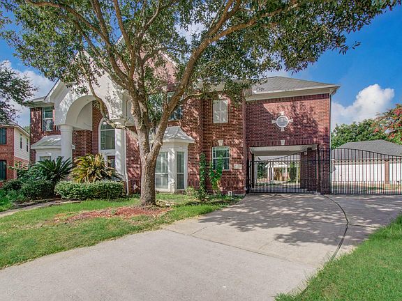 2nd image of 5803 Serrano Terrace Ln