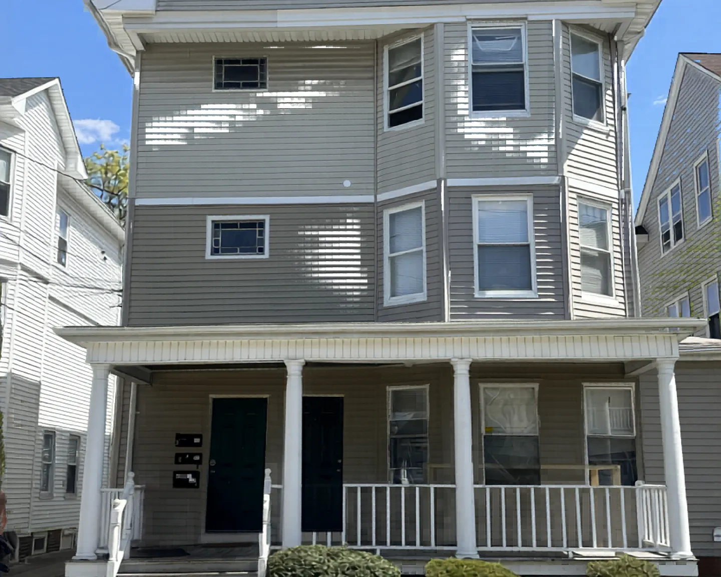 Spacious Three Family near PC! — Photo 1