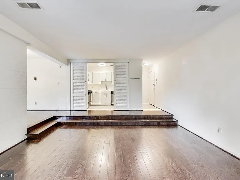 9820 Georgia Ave #301 — Photo 5