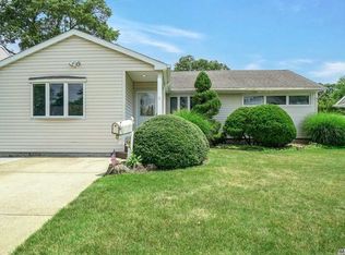 183 1st Ave, Massapequa Park, NY 11762