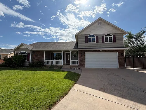 135 N 350 W Photo 1