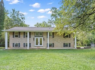 1221 Laurel Rd, Clinton, TN 37716