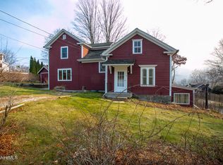 54 Castle Hill Ave, Great Barrington, MA 01230