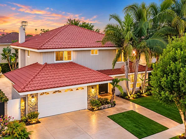 6122 Softwind Dr, Huntington Beach, CA 92647