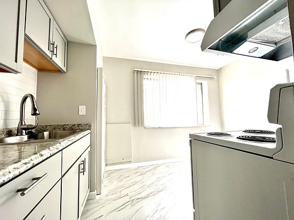 Large Kitchen All newly renovated