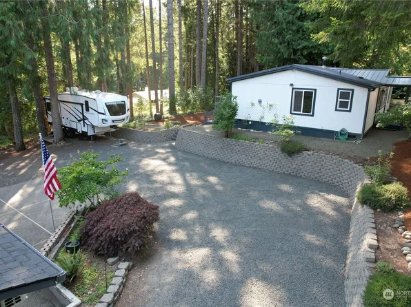 121 N Union Drive, Hoodsport, WA 98548
