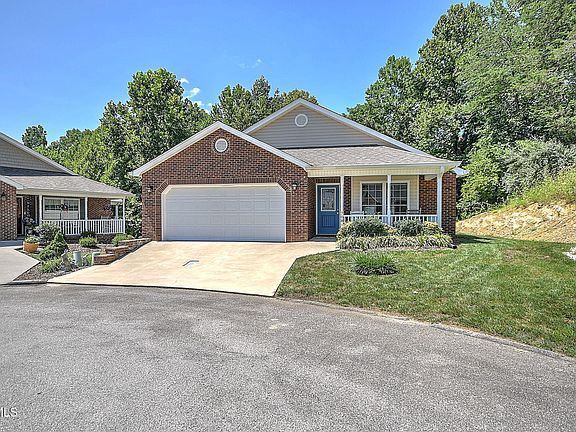 2nd image of 708 Willowcrest Pl