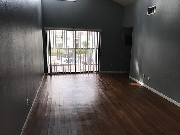 4th image of 3796 Southpointe Dr #U-6