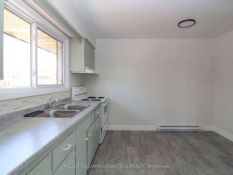 506 Sherbrooke St #UPPER — Photo 7