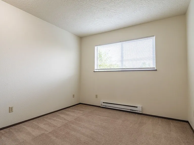 2232 SE Pine St — Photo 13