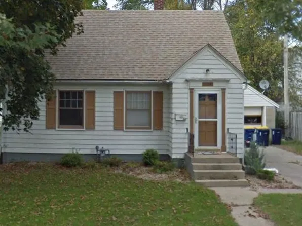 614 Division St W, Faribault, MN 55021