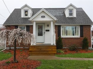 4483 Oxford Ter, Hamburg, NY 14075