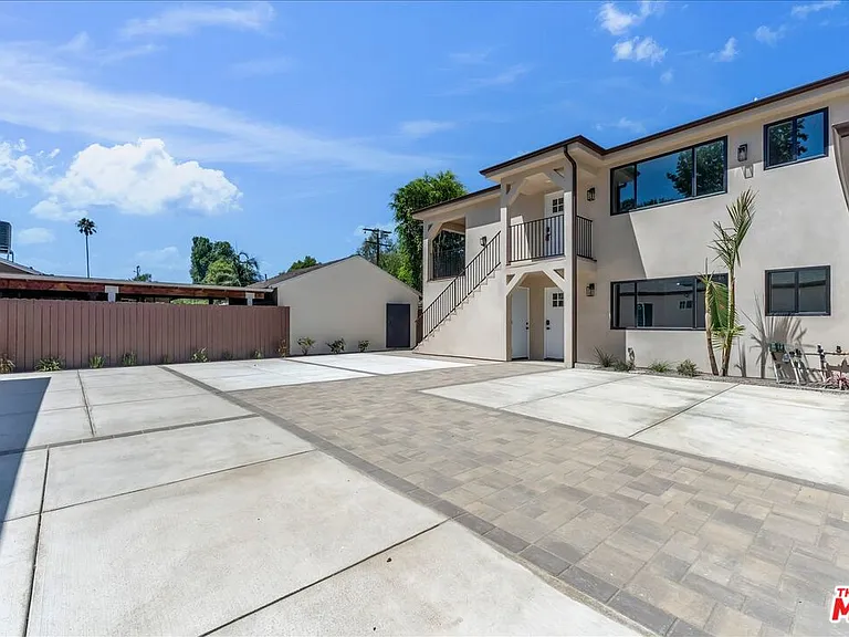 6913 1/2 Encino Ave #UPPER — Photo 3