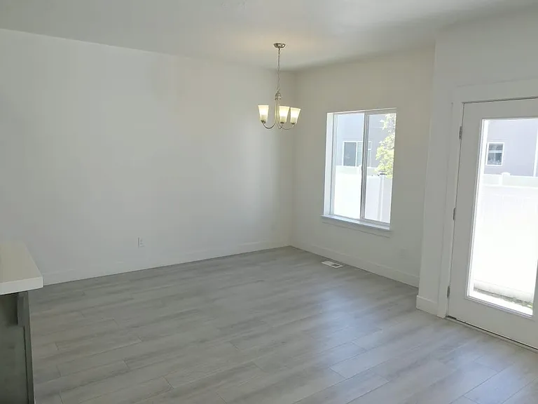 4758 E Hidden Loop Rd — Photo 2