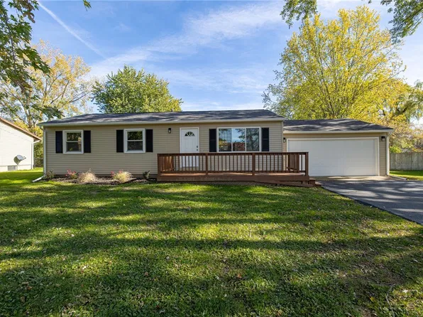 28 Bucky Dr, Rochester, NY 14624