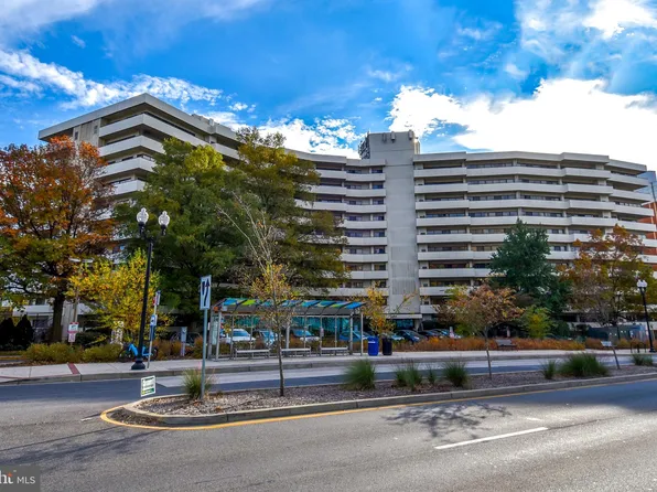 5300 Columbia Pike APT 905, Arlington, VA 22204